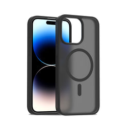 Fe'nomenal iPhone 15 Pro Max ColorShield Backcover met MagSafe - Zwart, hoesje op het toestel