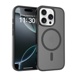 Fe'nomenal iPhone 16 Pro ColorShield Backcover met MagSafe - Zwart, hoesje op het toestel